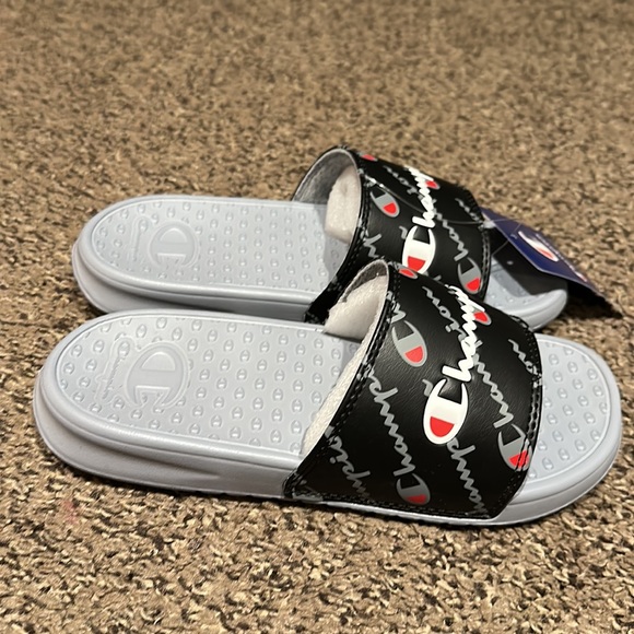 🎉Host Pick🎉 Brand new Champion super slide kids sandals - Picture 2 of 7